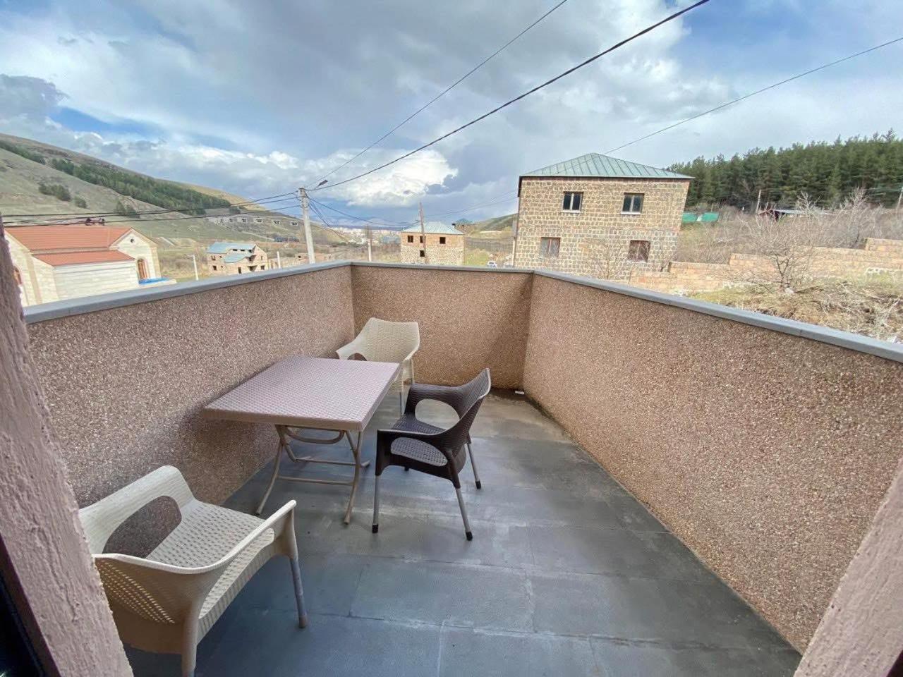 Tsaghkadzor Inn Hotel ภายนอก รูปภาพ