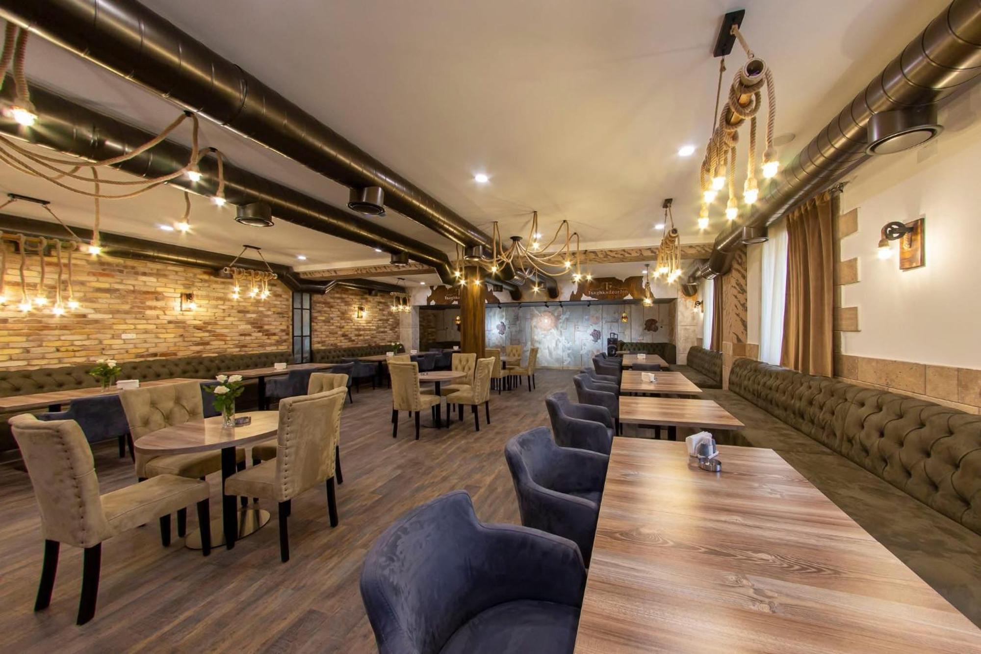 Tsaghkadzor Inn Hotel ภายนอก รูปภาพ